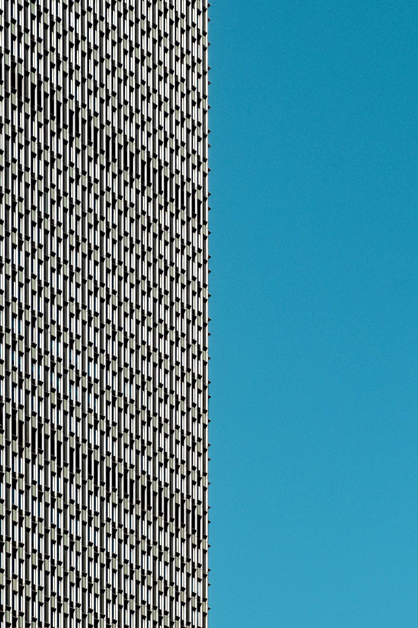 Minimalisme vs maximalisme : quelle direction créative choisir ?